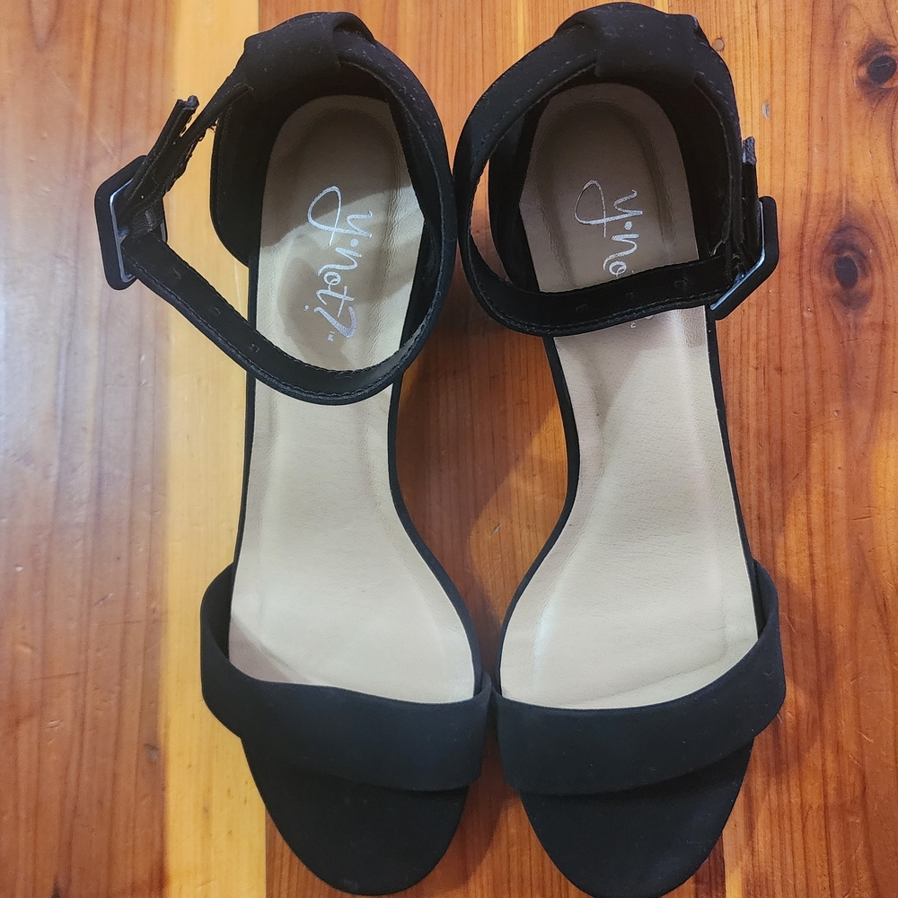 Cake Elegant Black Ankle Strap Heels